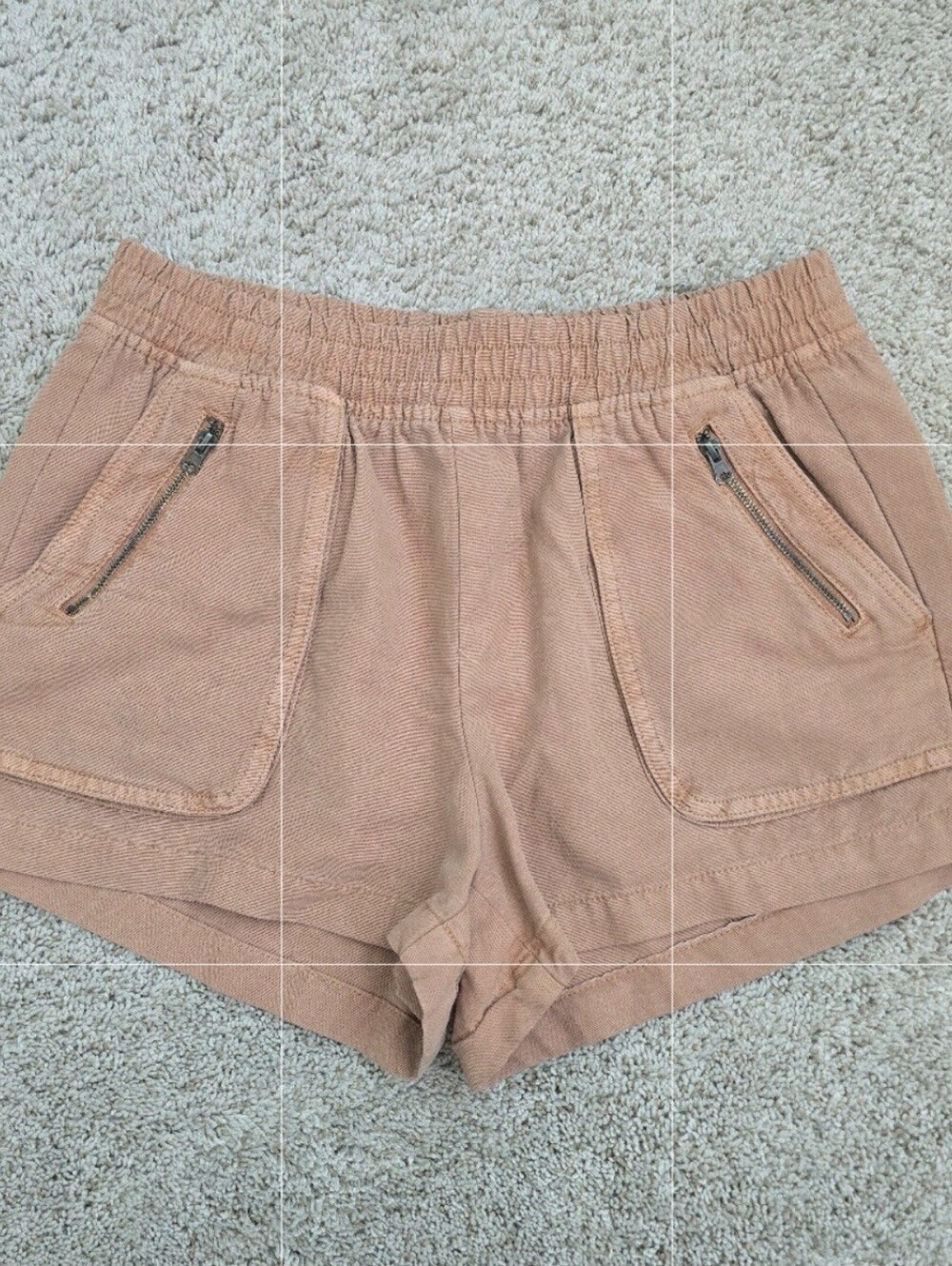Aerie Boardwalk Women's Elastic-Waist Casual Shorts in Tan. Size Medium.